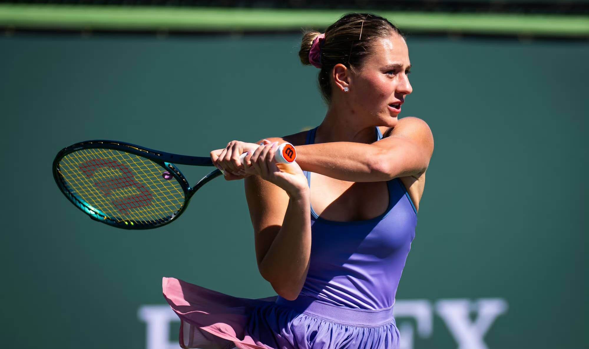 抓马！科斯秋克赛点下手发球获评WTA三月最佳击球引发争议！